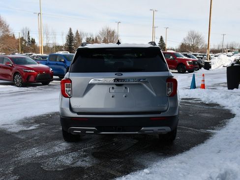 Used 2023 Ford Explorer XLT w/ Equipment Group 202A image 5