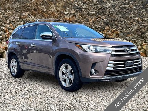 Used 2019 Toyota Highlander Limited AWD/4WD image 10