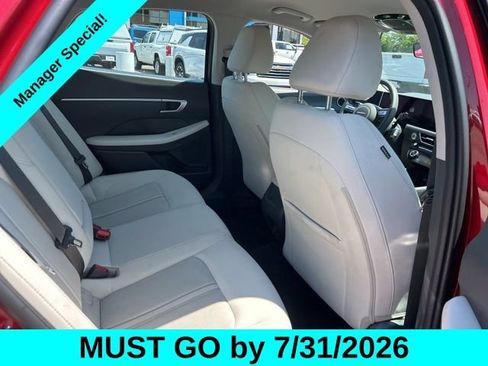Used 2025 Hyundai Sonata SEL FWD image 30