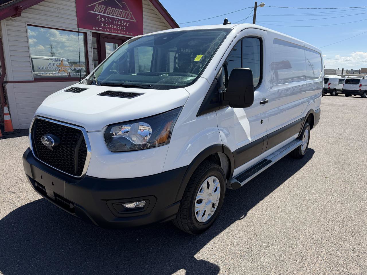 Used 2025 Ford Transit 250 Low Roof w/ Exterior Upgrade Package RWD image 4