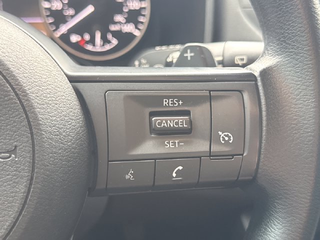 Used 2023 Nissan Rogue S FWD image 34