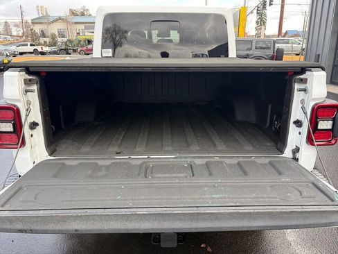 Used 2020 Jeep Gladiator Rubicon w/ Advanced Safety Group image 25