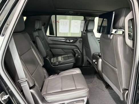 Used 2021 GMC Yukon Denali w/ Denali Premium Package image 21