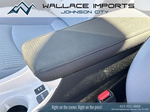 Used 2016 Toyota Prius Three w/ Advanced Technology Package image 21