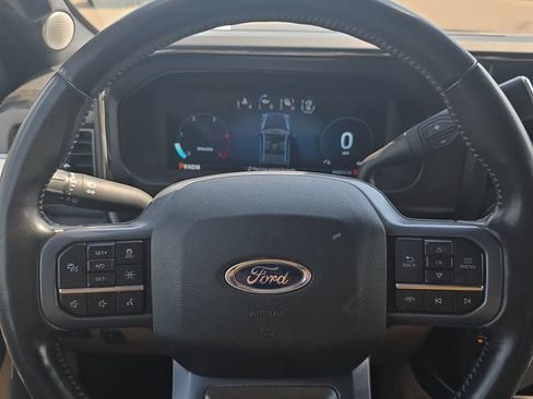 Used 2023 Ford F350 Lariat w/ Lariat Ultimate Package AWD/4WD image 13