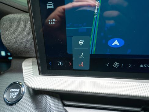 Used 2025 Ford Explorer ST-Line image 21