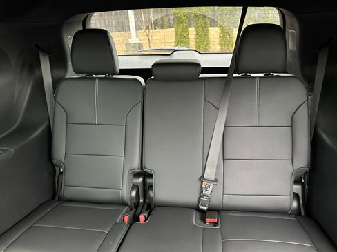 Used 2024 GMC Acadia Elevation image 11