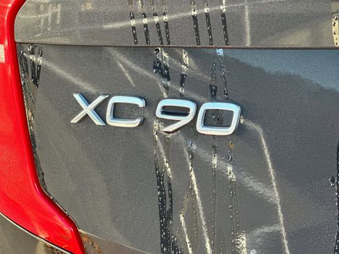 Certified 2023 Volvo XC90 T8 Ultimate w/ Lounge Package image 13