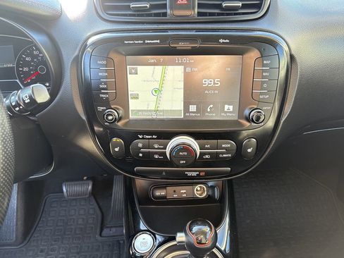 Used 2019 Kia Soul ! w/ Technology Package image 16