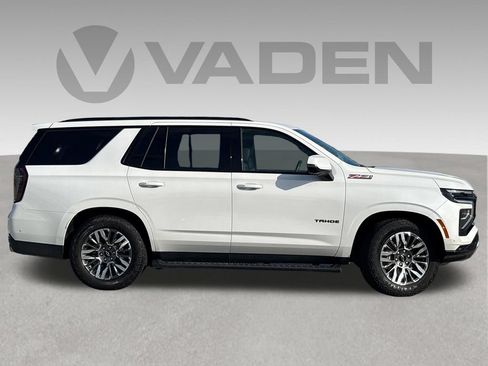 Used 2025 Chevrolet Tahoe Z71 w/ Z71 Off-Road Package AWD/4WD image 14
