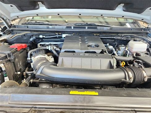 Used 2024 Nissan Frontier Pro-X image 17