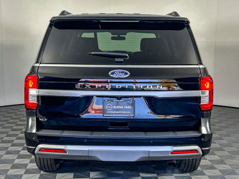 Used 2024 Ford Expedition XLT image 7