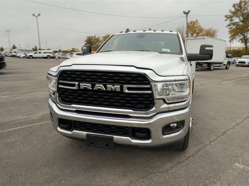 Used 2024 RAM 3500 Big Horn image 3