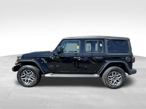 Used 2026 Jeep Wrangler Unlimited Sahara w/ Safety Group AWD/4WD image 3