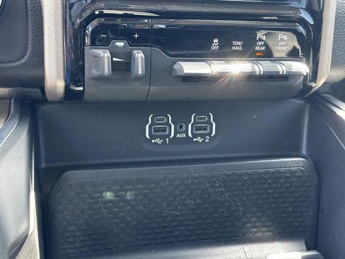 Used 2021 RAM 1500 Laramie AWD/4WD image 26
