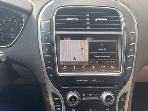 Used 2018 Lincoln MKX Reserve w/ Driver Assistance Package image 11