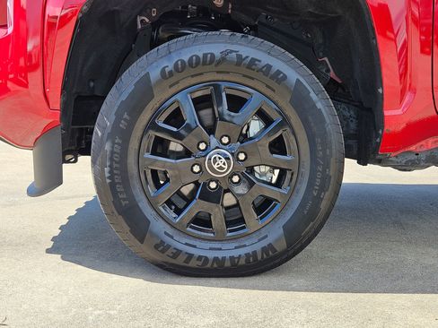 Used 2026 Toyota Tacoma SR5 RWD image 13
