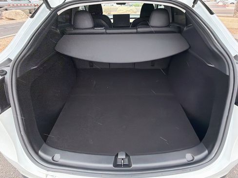 Used 2023 Tesla Model Y AWD image 27