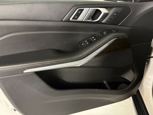 Used 2019 BMW X5 xDrive40i w/ Premium Package 2 AWD/4WD image 14