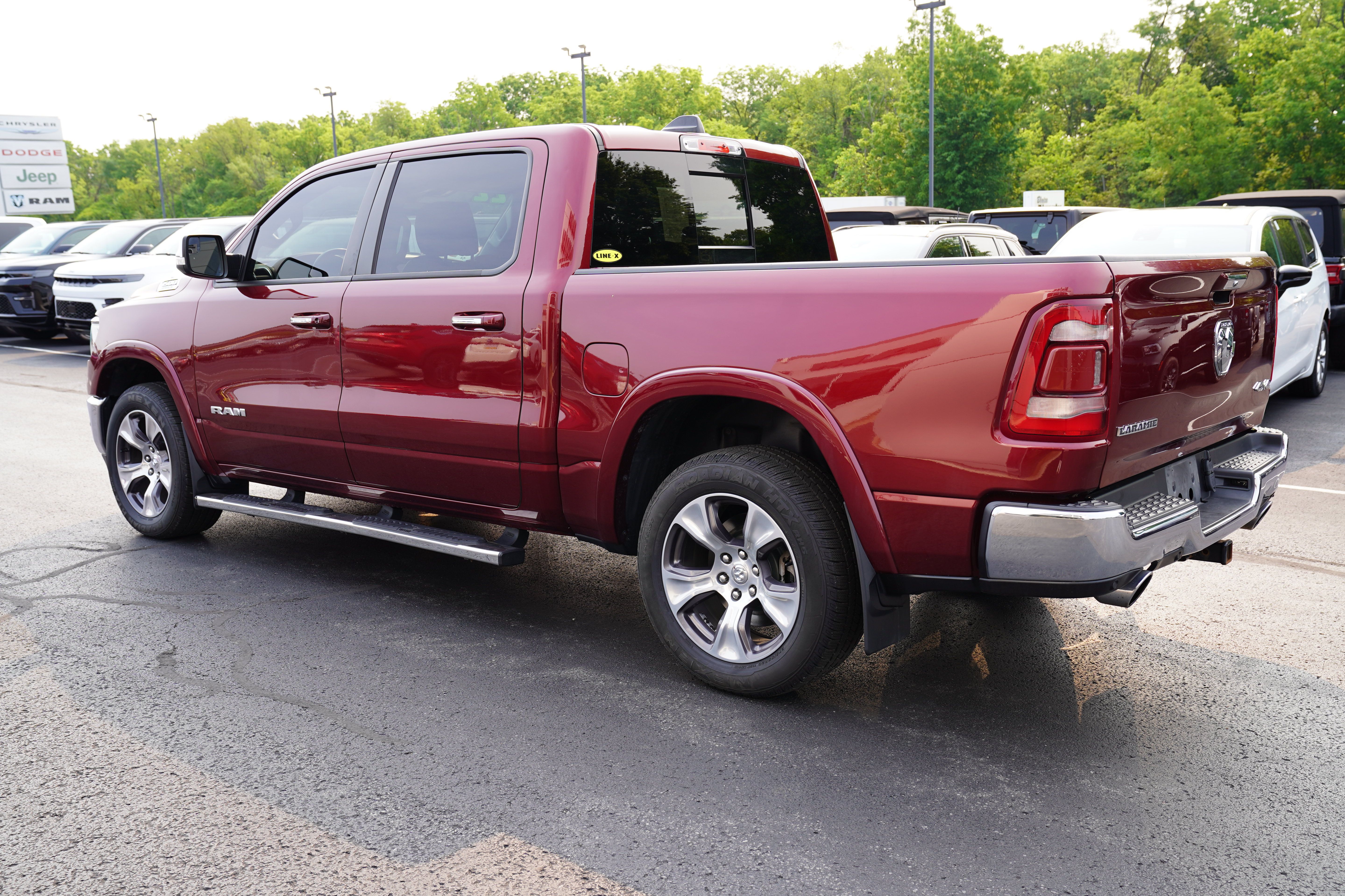 Used 2022 RAM 1500 Laramie AWD/4WD image 9