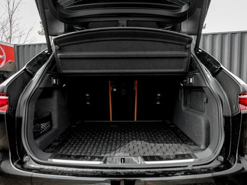 New 2026 Jaguar F-PACE R-Dynamic S image 8