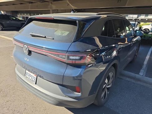 Used 2023 Volkswagen ID.4 Pro image 6