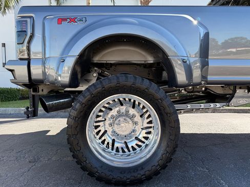 Used 2022 Ford F450 Platinum w/ FX4 Off-Road Package image 7