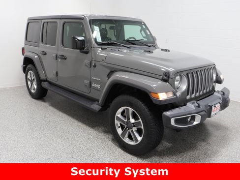 Used 2021 Jeep Wrangler Unlimited Sahara image 4