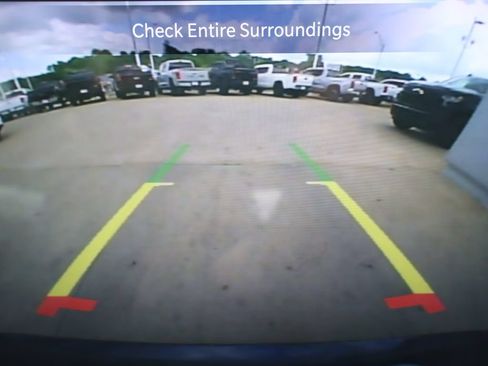 Used 2024 Chrysler Pacifica Touring-L FWD image 22