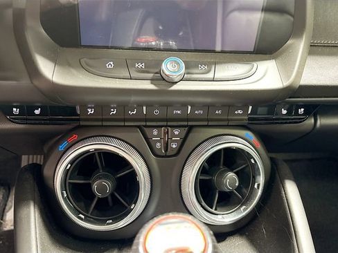 Used 2016 Chevrolet Camaro SS RWD image 13