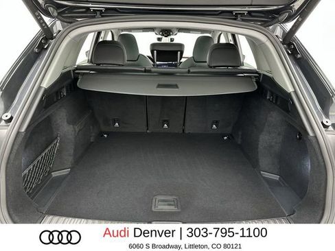 Used 2025 Audi Q5 Premium Plus w/ Premium Plus AWD/4WD image 24