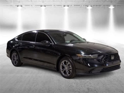 Used 2023 Honda Accord EX image 2