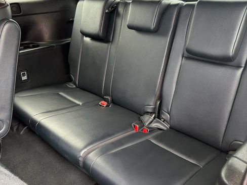 Used 2019 Toyota Highlander XLE AWD/4WD image 11