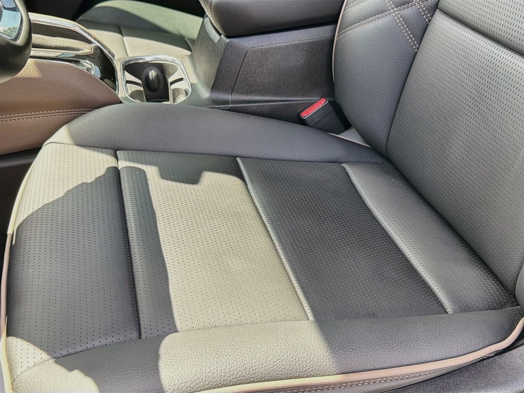 Used 2025 GMC Canyon Denali AWD/4WD image 20