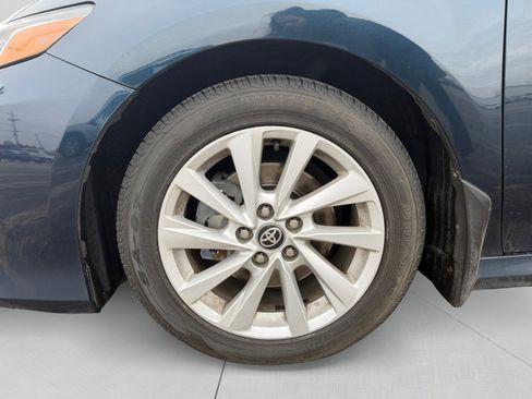 Used 2021 Toyota Camry LE image 14