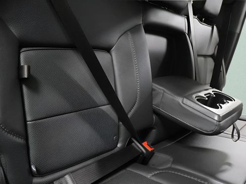 Used 2025 GMC Sierra 3500 Denali w/ Denali Reserve Package image 28