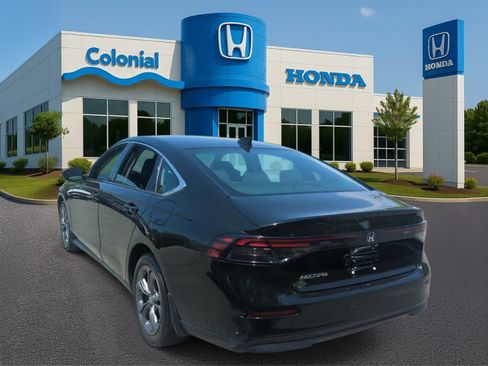 Used 2023 Honda Accord EX image 4