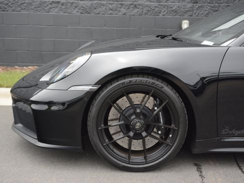 Certified 2025 Porsche 911 Carrera 4 GTS AWD/4WD image 34