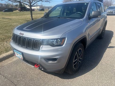 Used 2020 Jeep Grand Cherokee Trailhawk w/ Trailhawk Luxury Group image 2