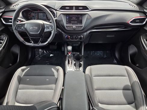 Used 2022 Chevrolet TrailBlazer RS FWD image 17