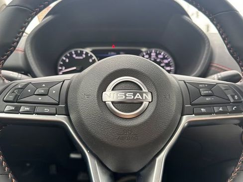 Used 2025 Nissan Sentra SR image 24