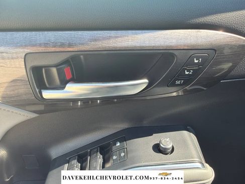 Used 2021 Toyota Highlander Platinum AWD/4WD image 10