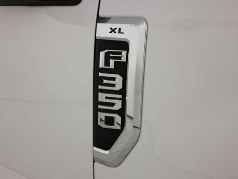 Used 2020 Ford F350 XL w/ Power Equipment Group RWD image 13