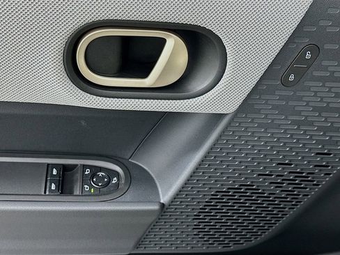 Certified 2025 MINI Cooper S image 19