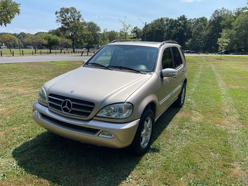 Used 2003 Mercedes-Benz ML 500 4MATIC image 4
