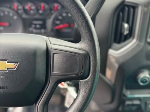 Used 2021 Chevrolet Silverado 2500 Custom w/ Custom Value Package image 19