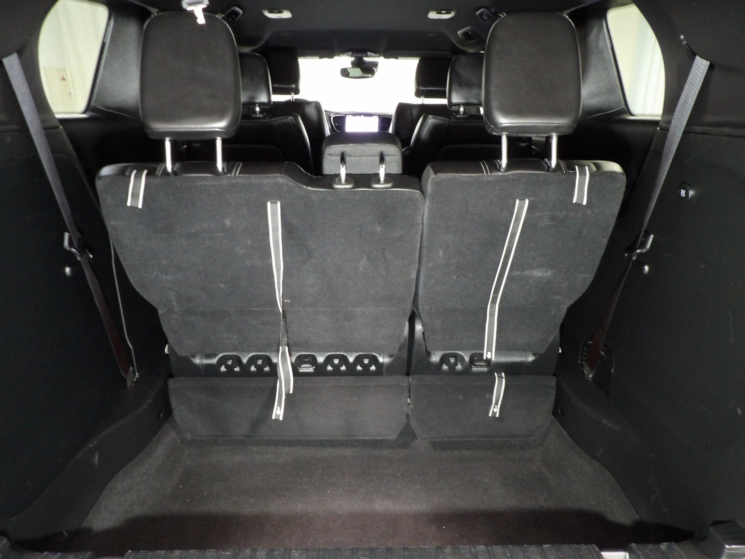 Used 2025 Chrysler Pacifica Select FWD image 8