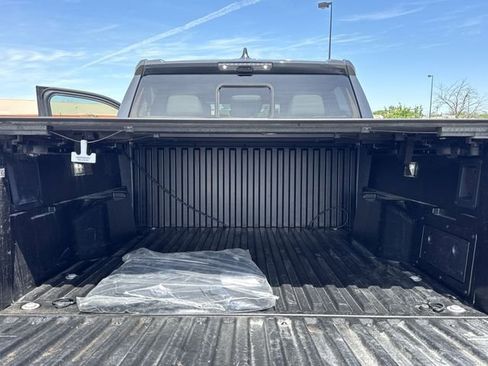Used 2025 Toyota Tacoma Limited AWD/4WD image 10