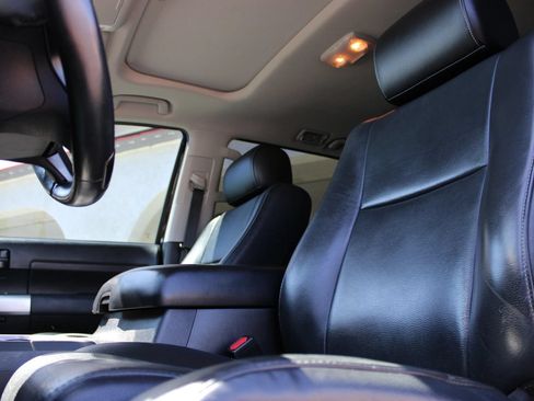 Used 2019 Toyota Sequoia TRD Sport AWD/4WD image 6