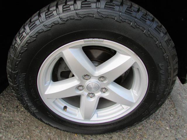 Used 2012 Jeep Liberty Limited AWD/4WD image 20